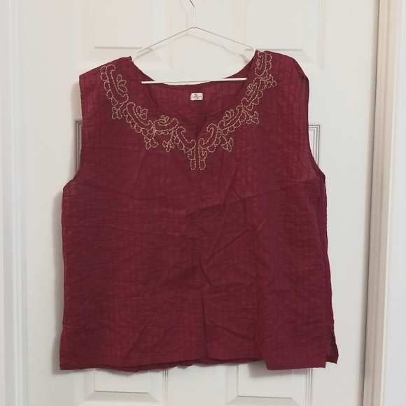 Embroidered tank - Picture 1 of 2